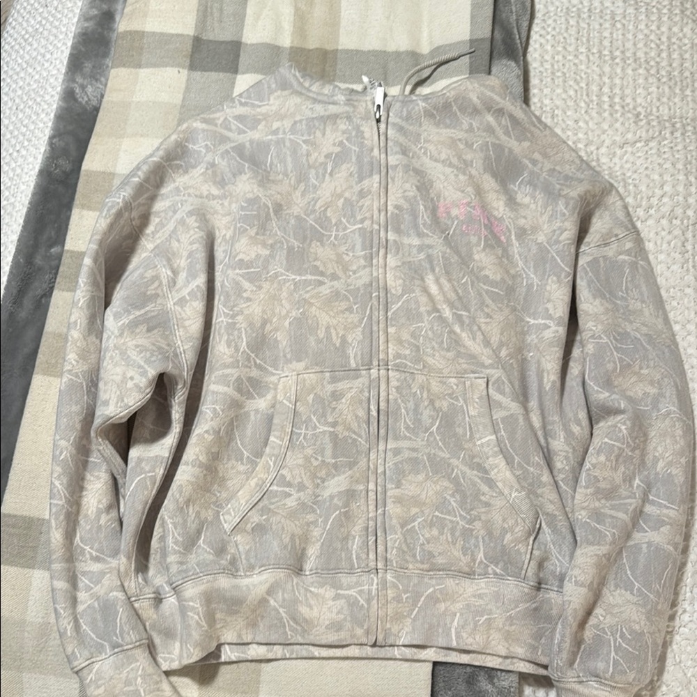 Women’s VS pink zip up sweatshirt